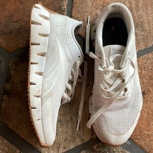 Reebok running shoes Zyg Dynamica athletic shoes 8.5